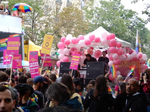 Char à la Marche des Fiertés LGBT+ Paris 25/06/2022