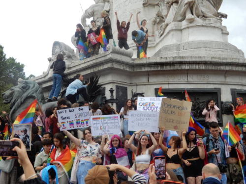 La place de la République à l'arrivée de la Marche des Fiertés LGBT+ Paris 25/06/2022