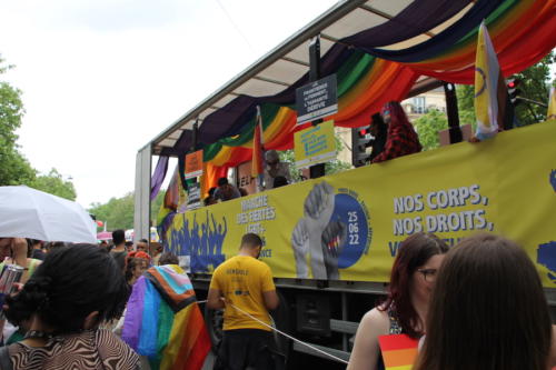 Char à la Marche des Fiertés LGBT+ Paris 25/06/2022